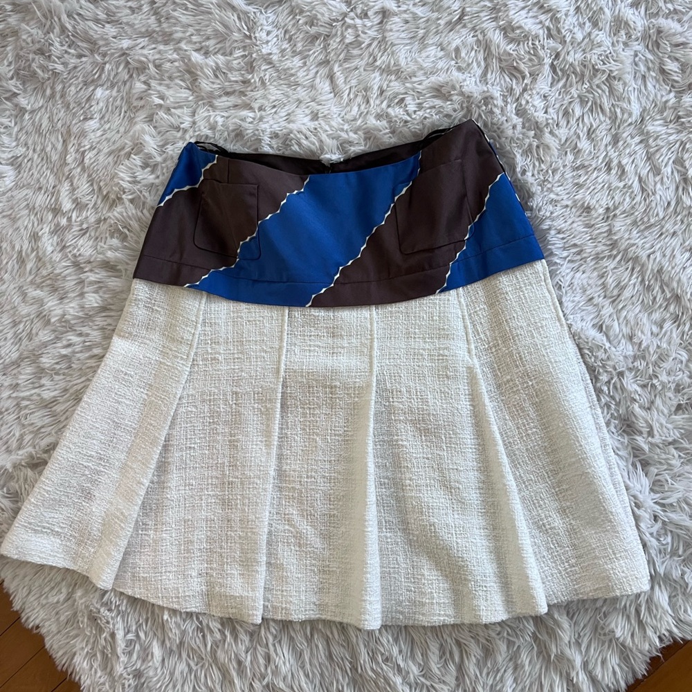 New Chanel 2004 tweed skirt!!